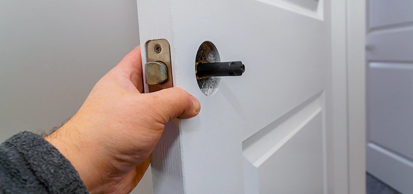 Nighttime Locksmith For Lock Repair in Lake Forest, CA