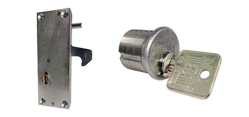 RR Fence Gates Brink Locks Repair in Lake Forest, California